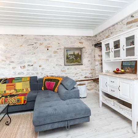 Сasa de vacaciones Restored 1902 Stone House With Superb Sea View Kallirákhi
