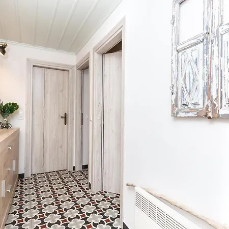 Restored 1902 Stone House With Superb Sea View Сasa de vacaciones *
