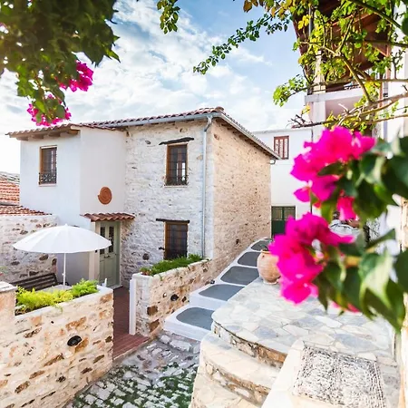 Restored 1902 Stone House With Superb Sea View Сasa de vacaciones Kallirákhi